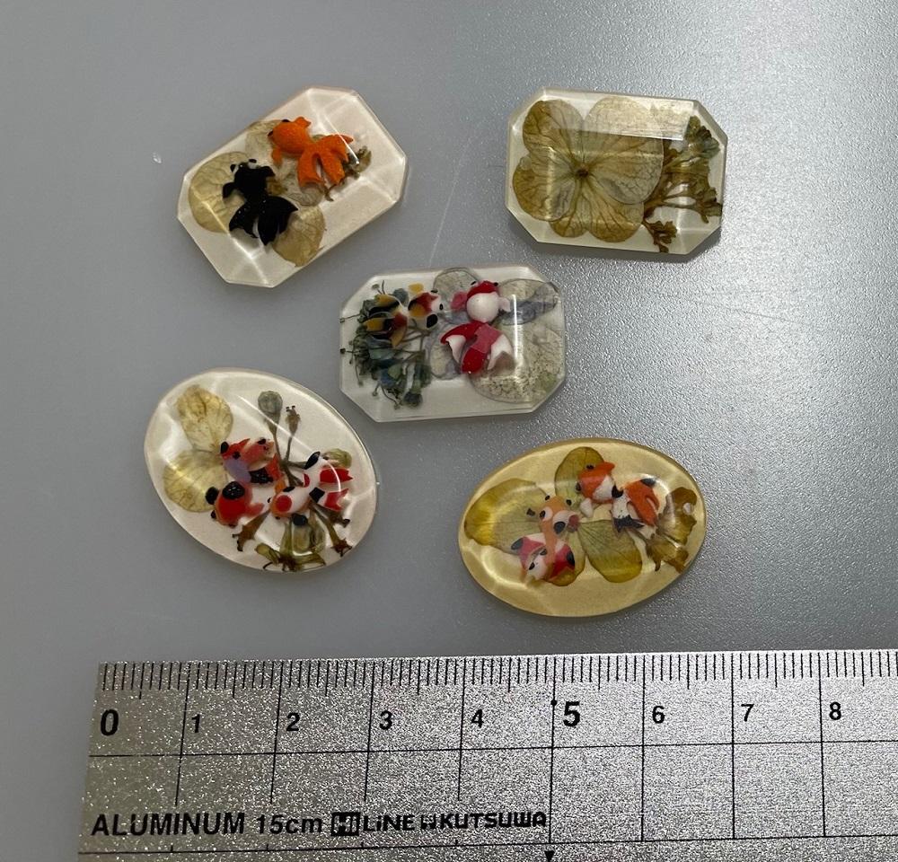 紫陽花のブローチ(スクエア金魚入り)