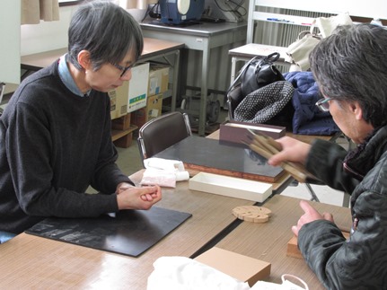 鎌倉彫(講習&体験)　モンステラを彫って塗ってみる