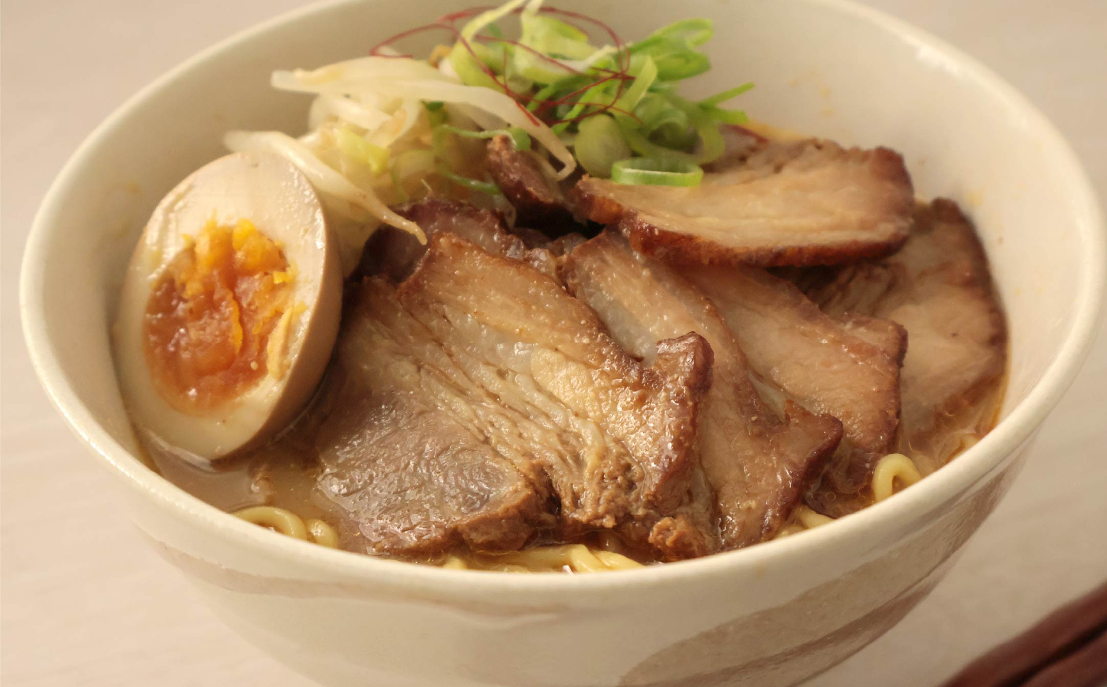 【ふるさと納税】【鎌倉ハム富岡商会】富岡の焼豚290g×2本