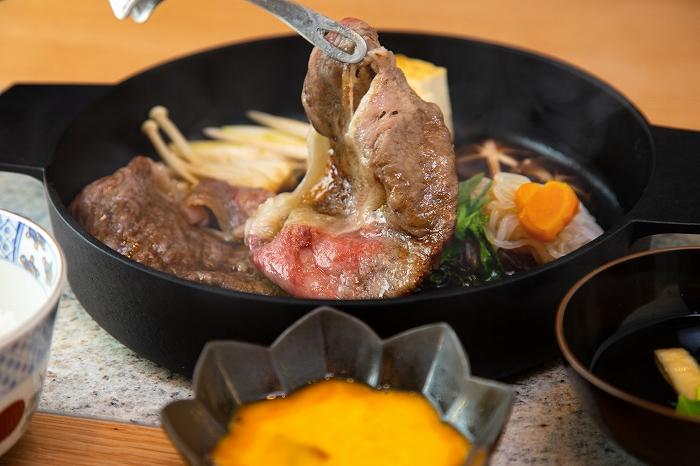 すきやき松喜屋　特選近江牛すきやき・しゃぶしゃぶコース引換券 | 食事券 近江牛 すきやき しゃぶしゃぶ コース料理 ペア利用 人気 おすすめ 高級 和牛 送料無料 神奈川 鎌倉