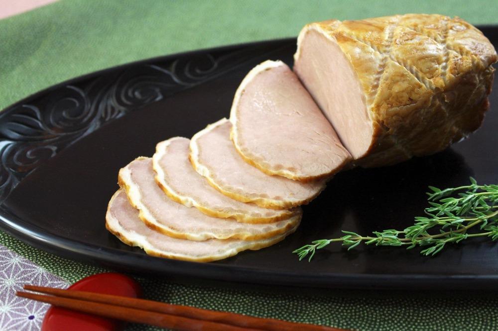 鎌倉ハム富岡商会 KA-822 熟成ロースハム,熟成ももハム,和風ロース焼豚 ｜ ハム 肉 お肉 ロース もも 焼豚 贈答 ギフト 人気 おすすめ 熟成 ロースハム ギフト 贈答用 お取り寄せ 高級 プレミアム 豚肉 おすすめ 送料無料 神奈川 鎌倉