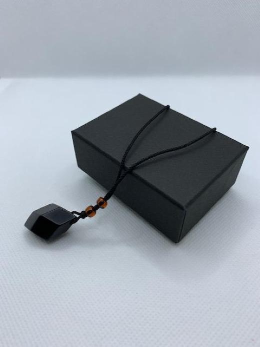 鎌倉彫ペンダント 　黒