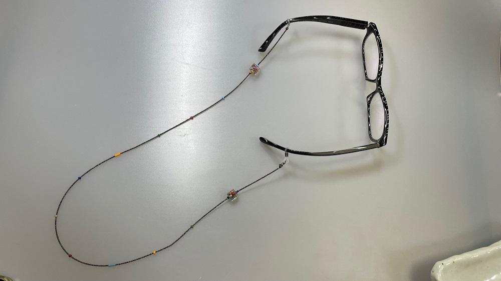 紫陽花のメガネチェーン