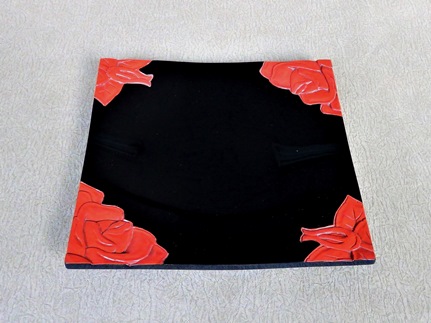 鎌倉彫　８寸角桃皿（バラ）