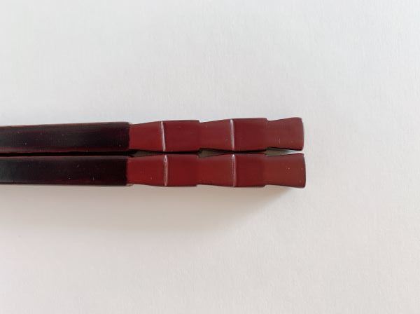 	鎌倉彫　箸「市松」　朱　21.5cm | 雑貨 箸 伝統工芸 鎌倉彫工房 人気 おすすめ 木製 漆塗り 食卓 贈り物 ギフト 職人技 送料無料 神奈川 鎌倉