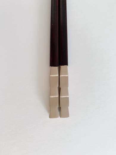 鎌倉彫　箸「市松」白　21.5cm