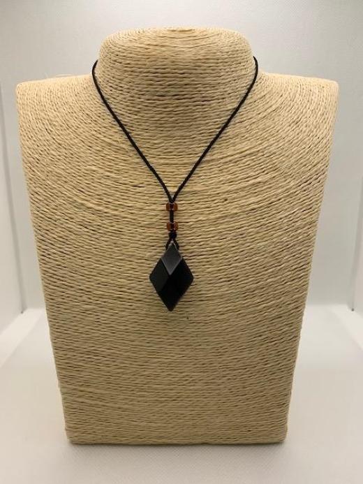 鎌倉彫ペンダント 　黒