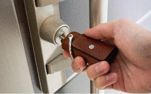 湘南工房 1枚革のコンパクトキーケース＜ブラック＞