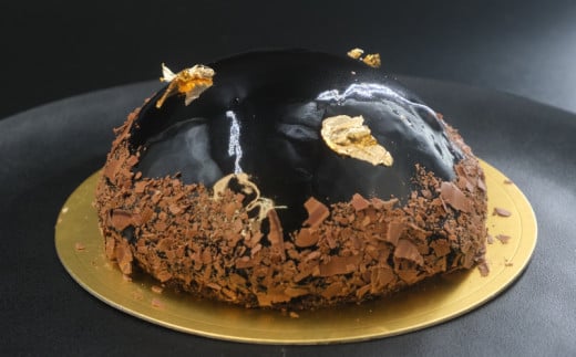 チョコレートケーキ 1台 ドームケーキ ショコラ 4号 チョコレート チョコ ちょこけーき chocolate 生クリーム 極上 濃厚 スイーツ デザート ケーキ しょこら けーき 製菓 金箔 冷凍 誕生日 父の日 クリスマス バレンタイン ギフト プレゼント パティシエ コムアンプロヴァンス 神奈川 湘南 藤沢