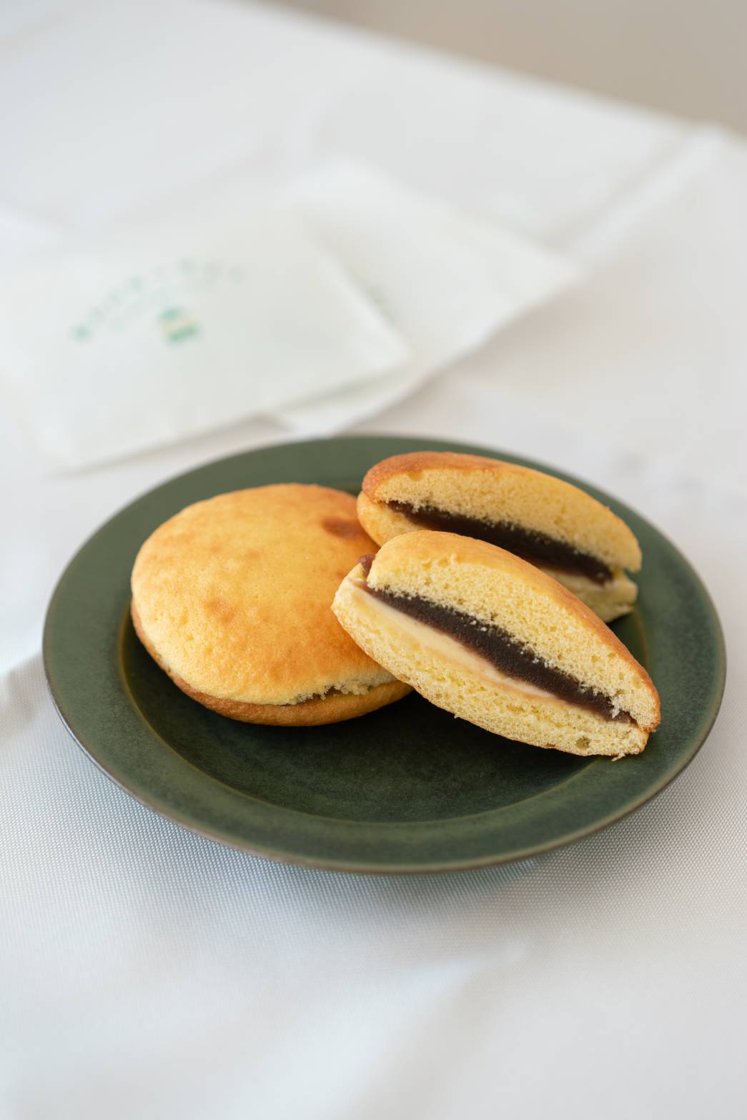 ブッセ 10個入 バター クリーム 餡 こし餡 「 あんバターライト 」 わがし wagasi どらやき お取り寄せ 小分け 贈答 ギフト 冷凍 冷凍スイーツ 個包装 お茶菓子 お菓子 お土産 お歳暮 お中元 伝統和菓子 10000円 和スイーツ スイーツ 日持ち 人気 名店 伝承 江ノ島 江の島 土産 天保元年 創業 上州屋 神奈川 湘南 藤沢