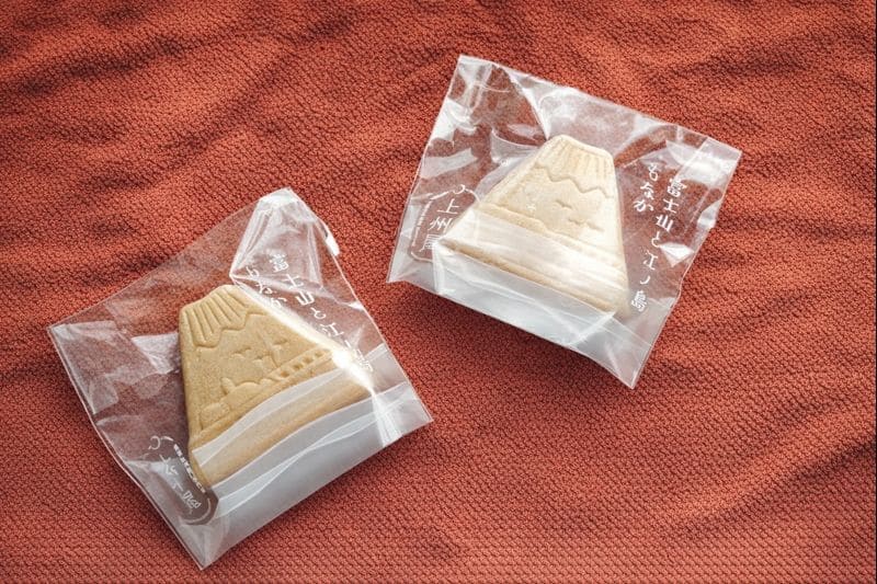 和菓子 詰め合わせ もなか 8個入 最中 モナカ monaka 美味しい 富士山 と 江ノ島もなか 自家製 あんこ 餡 小倉あん 白あん お茶菓子 お菓子 お土産 プレゼント 贈答 手土産 ワガシ wagasi 和スイーツ スイーツ 自家製 餡 人気 名店 江ノ島 江の島 土産 片瀬 天保元年創業 上州屋 神奈川 湘南 藤沢