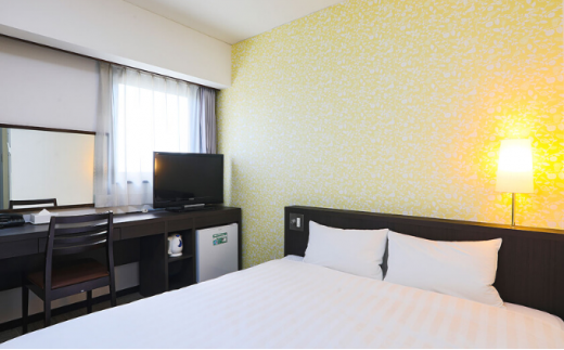 ホテルウィングインターナショナル湘南藤沢【喫煙または禁煙】ダブルルーム ペア宿泊券（軽朝食付き）