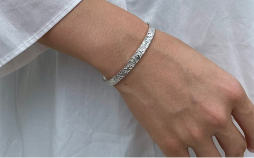 Moon Surface Bangle レディース Lサイズ バングル ブレスレッド おしゃれ デザイン アクセサリー レディース 藤沢市 神奈川県