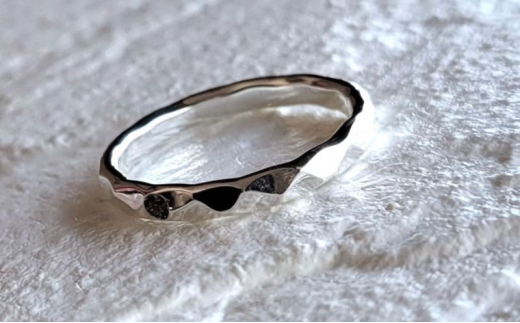 シルバーリング 槌目リング 2.8㎜  選べるサイズ  アクセサリー 指輪 りんぐ ジュエリー シルバー  レディース メンズ ペア シンプル 一点もの 華奢リング ピンキーリング プレゼント ギフト 贈り物 シルバー950 10000円  FABBRICA OSAWA 神奈川 湘南 藤沢