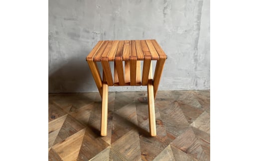 サイドテーブル フォールディング 無垢材 ダイニング インテリア 木製 ハンドメイド 家具 カグ かぐ テーブル てーぶる デスク 机 おしゃれ かわいい 杉 ビンテージ 椅子 日用品 リビング キッチン 市場家具 いちば 85ファニチャー 国産 神奈川 湘南 藤沢