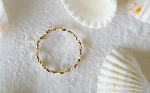 K14GF アクセサリー リング ゴールド ウェーブ リング 選べるサイズ 指輪 アクセサリー ジュエリー K14 ゴールドフィルド リング レディース メンズ ペア シンプル 一点もの 華奢リング ピンキーリング ペアリング かわいい おしゃれ プレゼント ギフト 贈り物 10000円 FABBRICA OSAWA 神奈川 湘南 藤沢