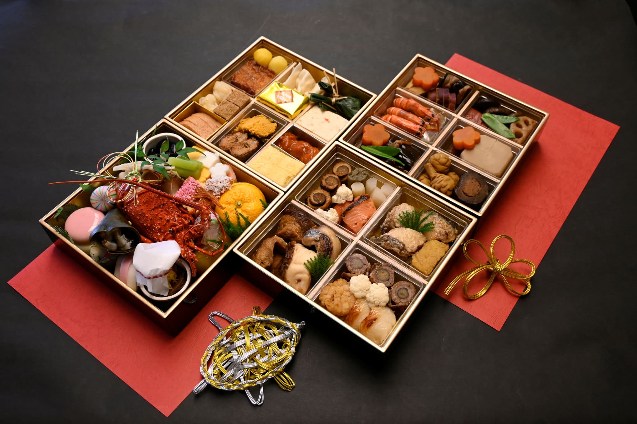 おせち 4段重 約 4～5人前 引換券【 店頭 引き渡し 】 特選 豪華 湘南 老舗 料亭 期間限定 数量限定 チケット 株式会社 伊藤商店 隠れ里 車屋 神奈川 藤沢