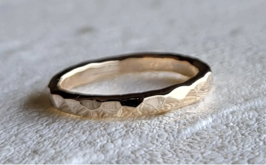 アクセサリー K14GF 槌目リング 3ミリ幅 選べるサイズ 指輪 ジュエリー K14 ゴールドフィルド リング レディース メンズ ペア シンプル 一点もの 華奢リング ペアリング ピンキーリング かわいい おしゃれ プレゼント ギフト 20000円 贈り物 FABBRICA OSAWA 神奈川 湘南 藤沢