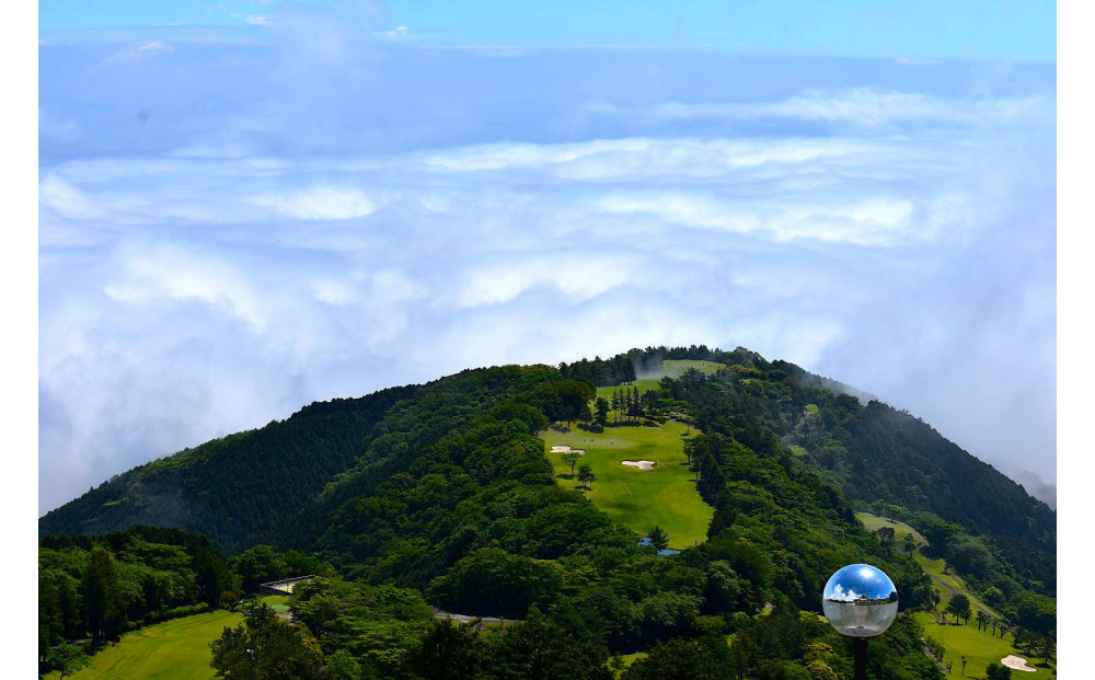 『都心から一番近い天空のゴルフコース小田原城カントリー倶楽部 1組4名様土日祝プレー券』