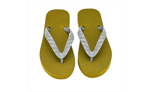 海にかえる生分解性の国産ビーチサンダル「SIX LINE」☆小田原城型フローティングキーホルダー付き ソール：カーキ×鼻緒：グレー・24cm【高島屋選定品】