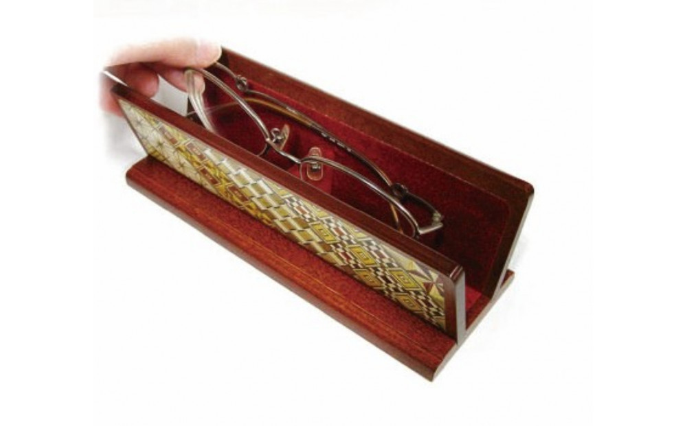 【箱根寄木細工　眼鏡ラック】寄木の彩りで、日常に小さな上質を