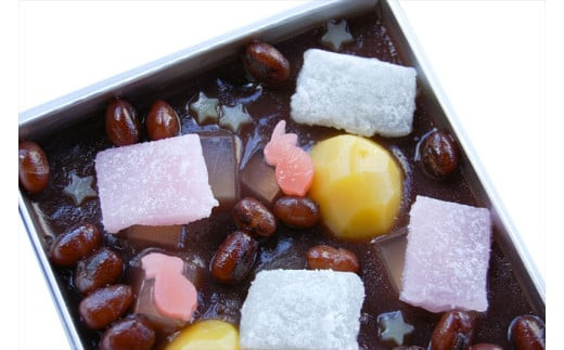 【うさぎや星が夜空に浮かぶ“進化系ネオ和菓子”】夏の夜空に見立てた“あんみつ風“水羊羹「天の川」 創業昭和10年 小田原 伊勢屋〈出荷時期:2025年6月15日～2025年8月31日〉【 和菓子店 神奈川県 小田原市 】