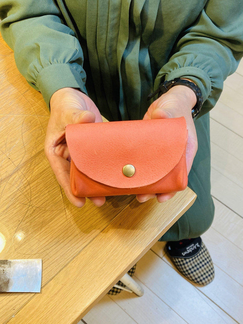 【ミニミニウォレット】ワークショップ体験チケット【革細工 革小物 イタリアンレザー オリジナル革小物 牛革 豚革 財布１個 ベジタブルタンニン 革細工体験　3時間程度 手作り 靴工房 工房 神奈川県 小田原市 】