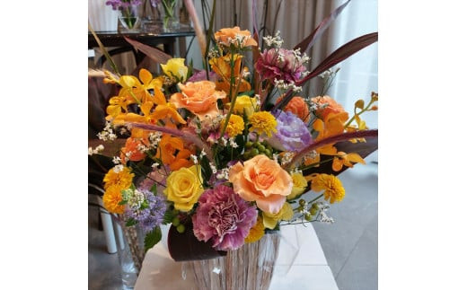 季節の生花アレンジ　Lサイズ 【 フラワー アレンジメント お花 ギフト プレゼント 贈り物 誕生日 お祝い 神奈川県 小田原市 】
