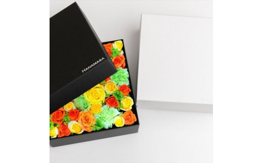 季節のお花でボックスアレンジメント（21cm×21cm）【 神奈川県 小田原市 】