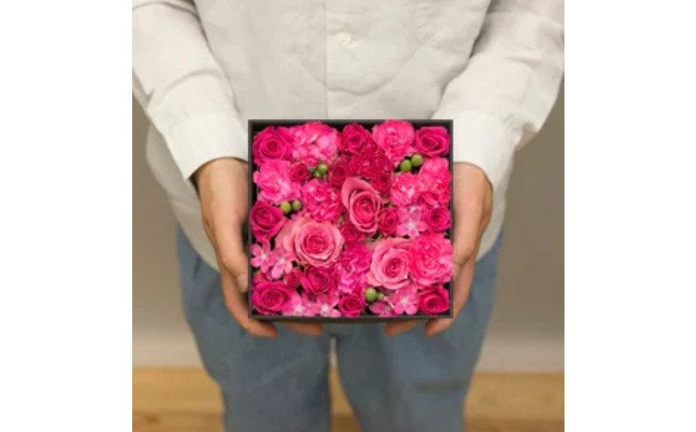 【お花の定期便】「季節毎」に届く、旬のアレンジメント Sサイズ（4回お届け）