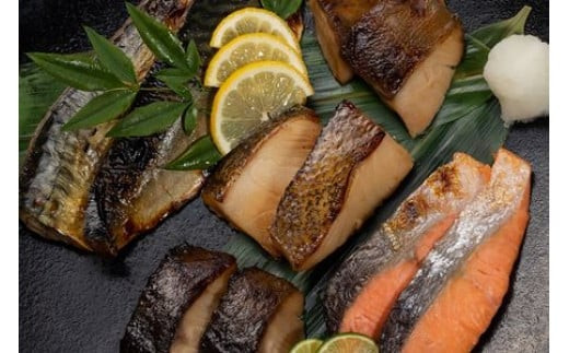 《料亭 門松》料亭の季節の魚詰め合わせセット【惣菜 銀むつ西京焼き 銀だら幽庵焼き 沖目鯛田舎味噌焼き 紅鮭の塩焼き 鯖の旨味醤油焼き 鯖の味噌煮 和豚もち豚のシチュー 料亭の味 料亭 門松 神奈川県 小田原市 】