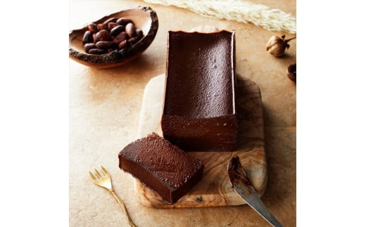 【定期便6ヶ月】極上の口溶け。幸せの生ガトーショコラ 450g【 高級 濃厚  極上スイーツ グルテンフリー チョコ ショコラテリーヌ 高品質クーベルチュールチョコレート使用 一流シェフ 神奈川県 小田原市 】