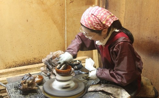 ケヤキ　10寸仁取盆【仁取盆 ケヤキ材 φ約29.5cm×2cm 手作り 工芸品 ワンプレート 国産天然木 おしゃれ プレゼント 記念 お祝い 神奈川県 小田原市 】