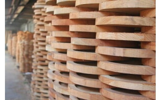 漆 7寸盆付 5.5寸菓子器 ケヤキ【ケヤキ材 摺り漆 国産天然木 おしゃれ プレゼント 記念 お祝い ふっくらとしたデザイン 木製食器 日用品 キッチン用品 木製 盆付き 神奈川県 小田原市 】