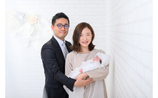 お宮参り撮影（お祝い着衣装付き・フォーマル写真３カット付き）【お宮参り フォーマル フォト 誕生記念 赤ちゃん プレゼント 撮影 記念写真 伝統行事 スタジオ撮影 神奈川県 小田原市 】