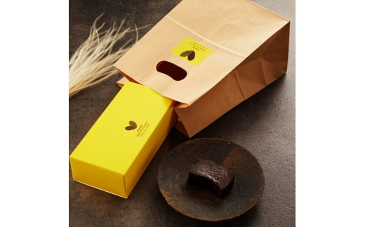 【定期便12ヶ月】極上の口溶け。幸せの生ガトーショコラ 300g【 高級 濃厚  極上スイーツ グルテンフリー チョコ ショコラテリーヌ 高品質クーベルチュールチョコレート使用 一流シェフ 神奈川県 小田原市 】