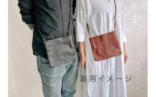 鹿の角ボタンのウォーカーズサコッシュ(ブラウン)【 神奈川県 小田原市 】