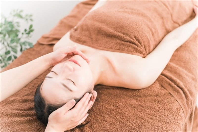 【女性限定美肌全身脱毛】　フォト脱毛全身＆お顔脱毛60分 【 エステ 神奈川県 小田原市 】