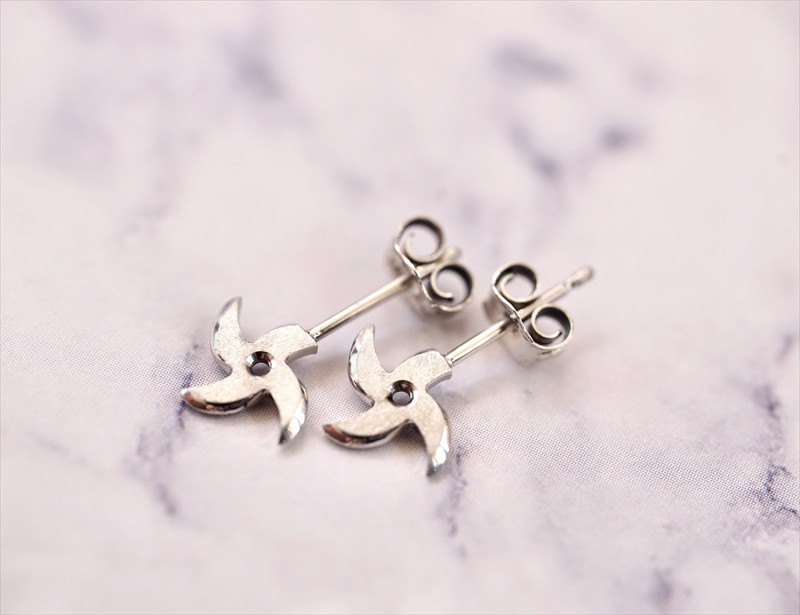 風魔小太郎　耳に刺さる手裏剣ピアス（シルバー）【 ジュエリー アクセサリー 神奈川県 小田原市 】
