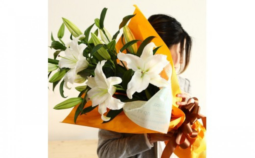 豪華なカサブランカの花束