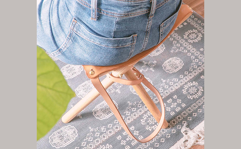 WOODWORK CENTER　WWCキャンプスツール/ナチュラル 1脚 スツール イス 椅子 折りたたみ式 アウトドア キャンプ インテリア シンプル 牛革 オーク材 天然木 逗子市 神奈川県