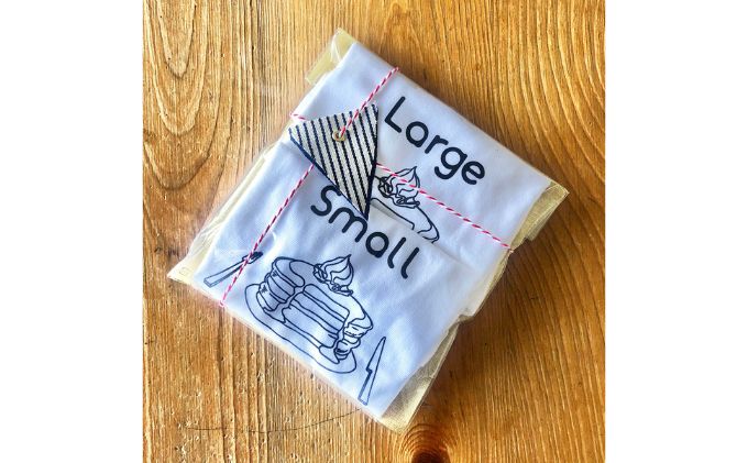 2人兄弟姉妹でおそろい/パンケーキ Small×Large プリント/ Tシャツ2枚組ギフトセット【出産祝い・誕生日・ギフト・プレゼント】（110cm×120cm）