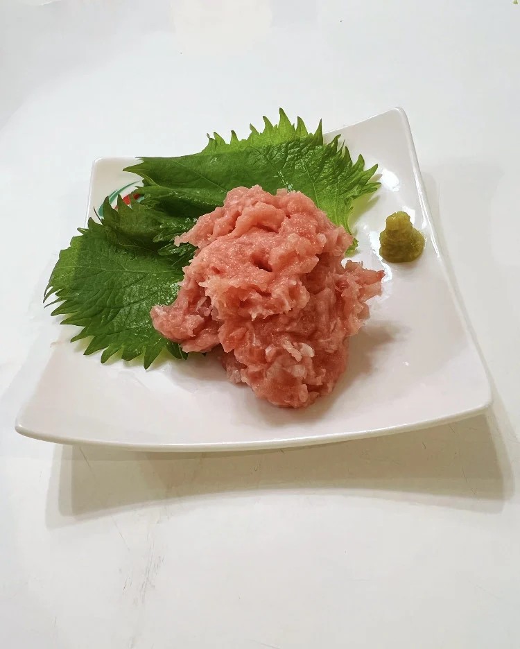 ＜希少＞目鉢鮪頭肉十割使用「たたき」1000g　M081-002