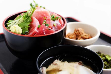 三崎の魚屋の自家製惣菜セット　M006-001