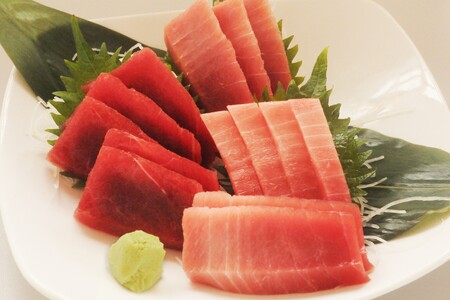 王道！！特選目鉢まぐろ中トロ赤身セット　M006-009