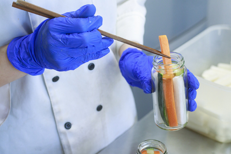 季節のジャム、ピクルス、ドレッシング詰合せ ギフト箱入り＜高梨農園＞　M010-001