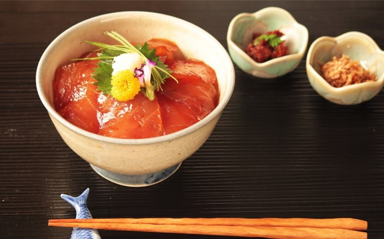 【羽床で人気のづけ丼食べ比べ】づけ丼 2種詰合せ（nc211）　M019-006