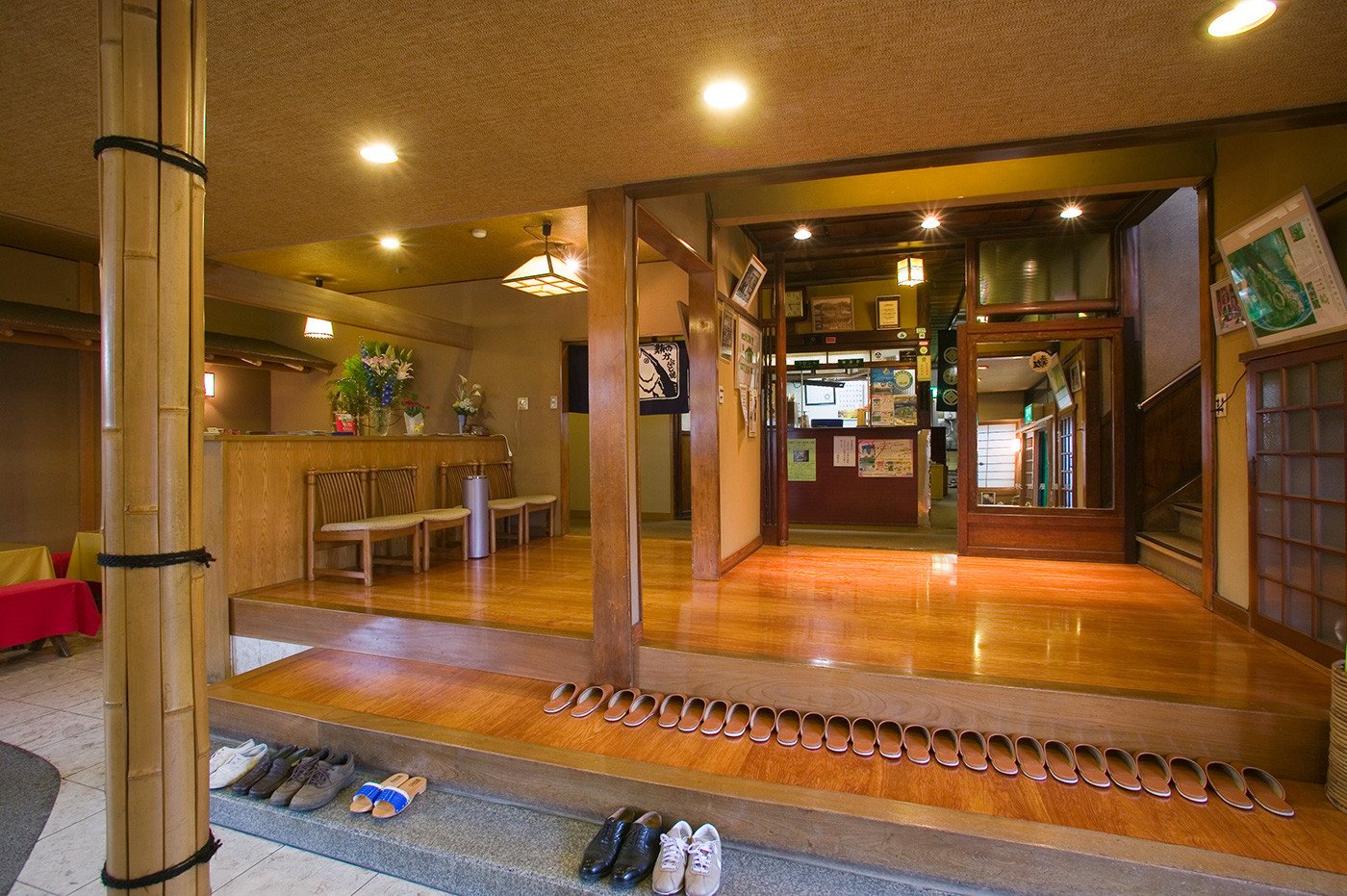 【個室でゆったり】三崎館本店ペア食事券（梅）　M025-001-02