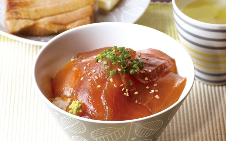 【羽床で人気のづけ丼食べ比べ】づけ丼 2種詰合せ（nc211）　M019-006