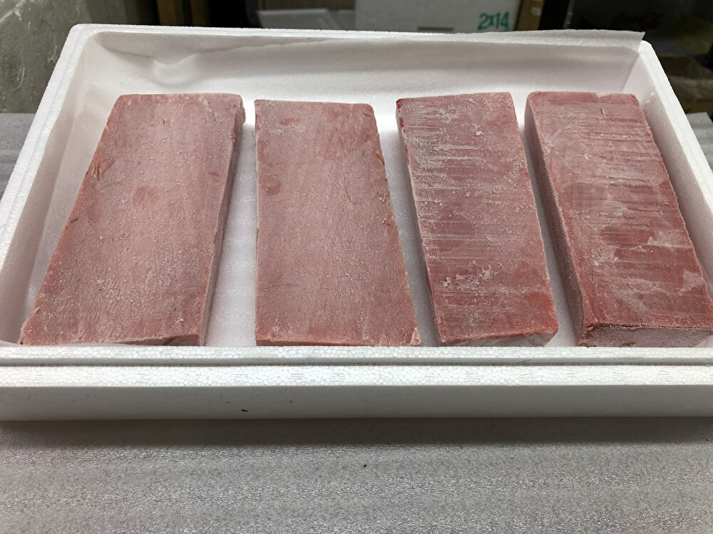 天然本まぐろ中トロ・赤身セット【合計1kg】　M030-003